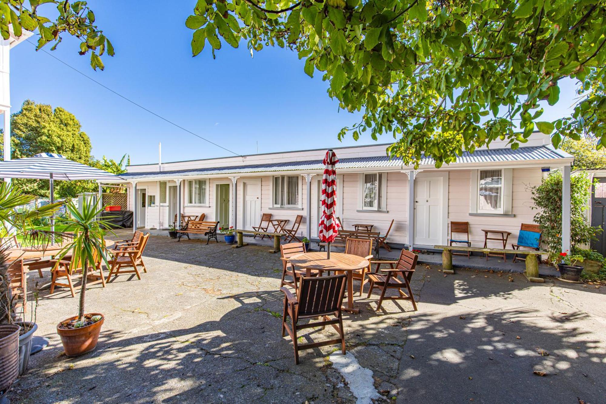 Braemar House B&B And Yha Hostel Whanganui Bagian luar foto