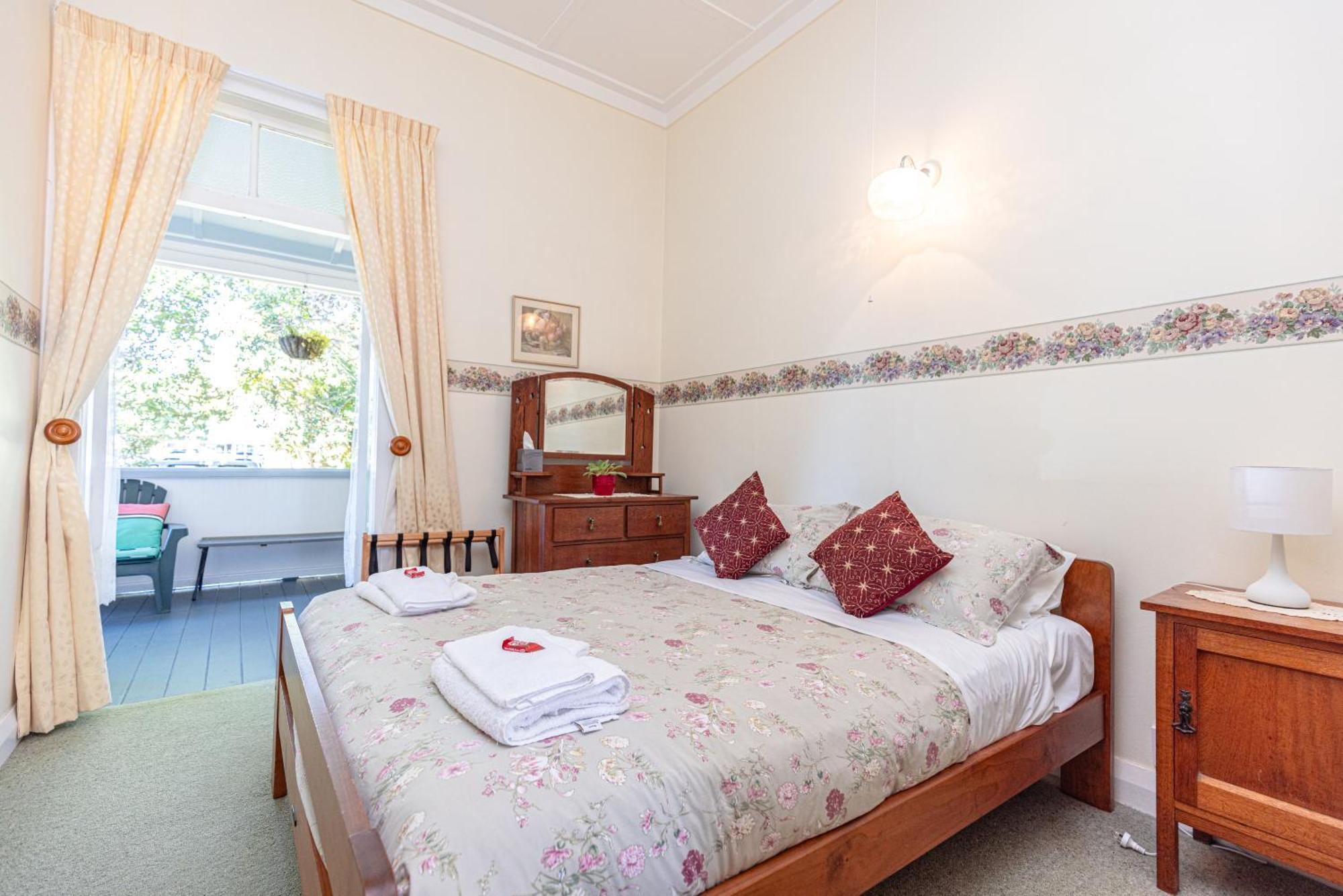 Braemar House B&B And Yha Hostel Whanganui Bagian luar foto