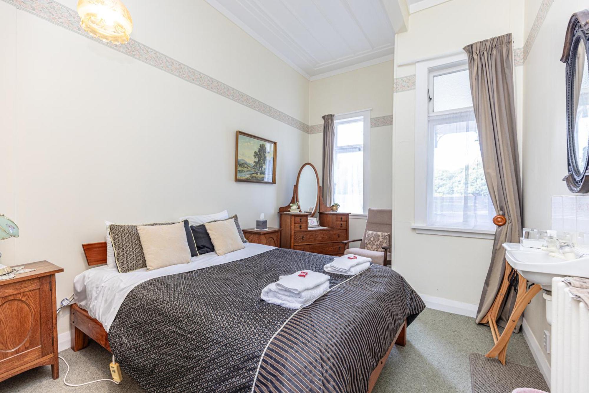 Braemar House B&B And Yha Hostel Whanganui Bagian luar foto