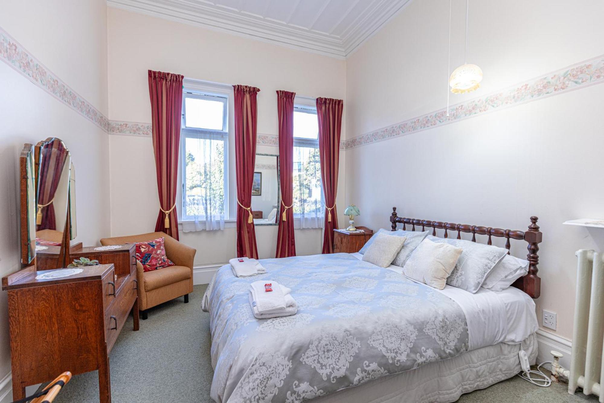 Braemar House B&B And Yha Hostel Whanganui Bagian luar foto